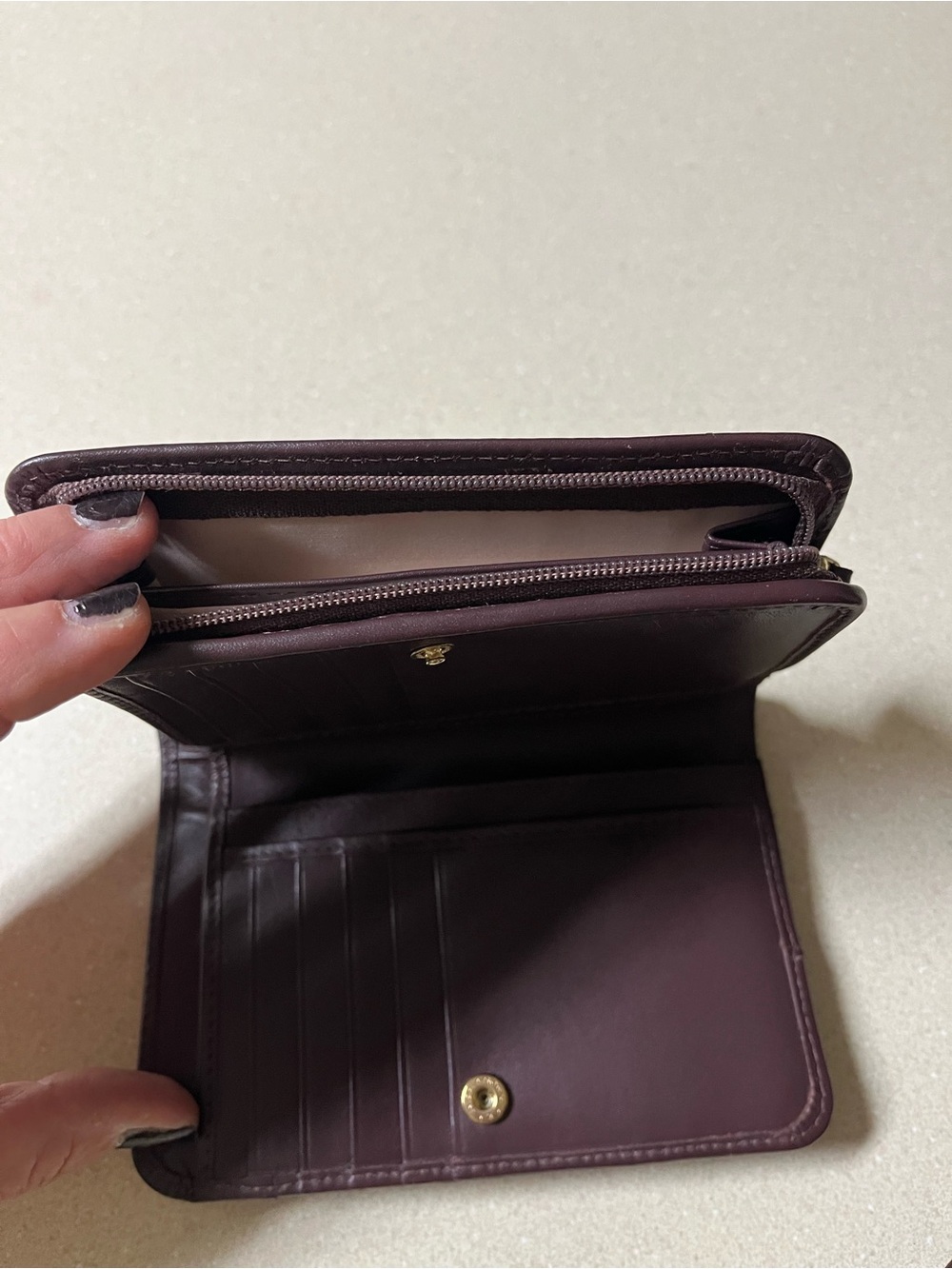 RADLEY LONDON Burgundy Leather Wallet with curved front pocket - Picture 4 of 6